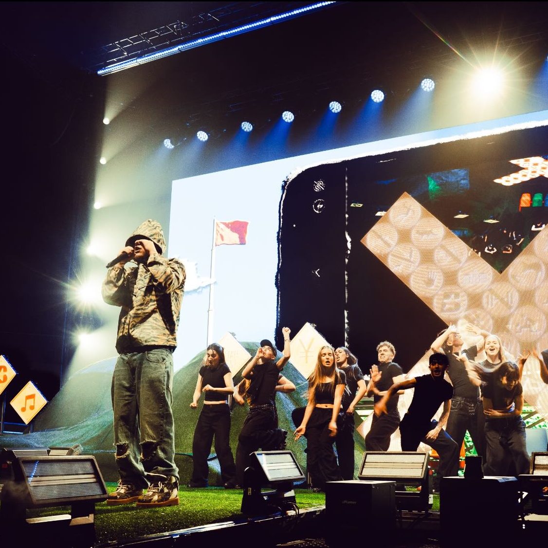 MVRK en el Movistar Arena - Alberto, Villi, Oscar, Dani, Mar, Paula, Smila, Uxía, Sergio, Adriana, Elisabeta, Xian y Ariana